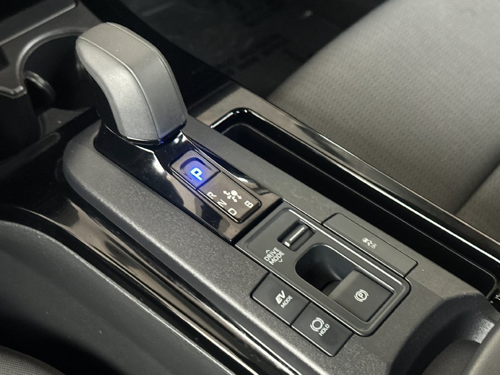 Used 2025 Toyota Prius LE FWD image 20