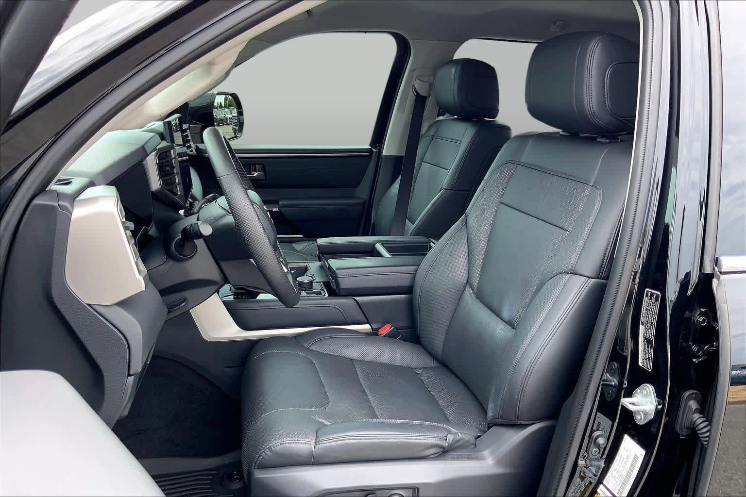 Used 2023 Toyota Tundra Limited AWD/4WD image 8