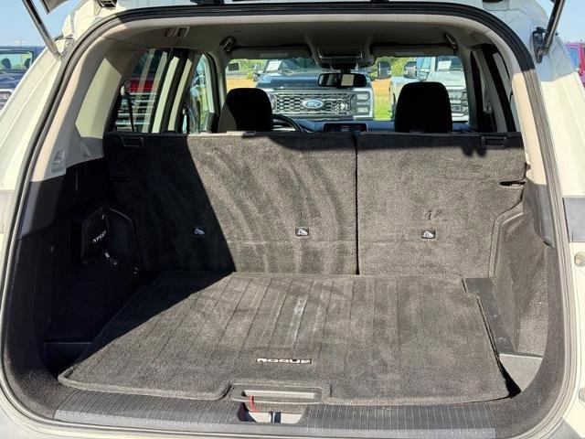 Used 2022 Nissan Rogue S FWD image 6