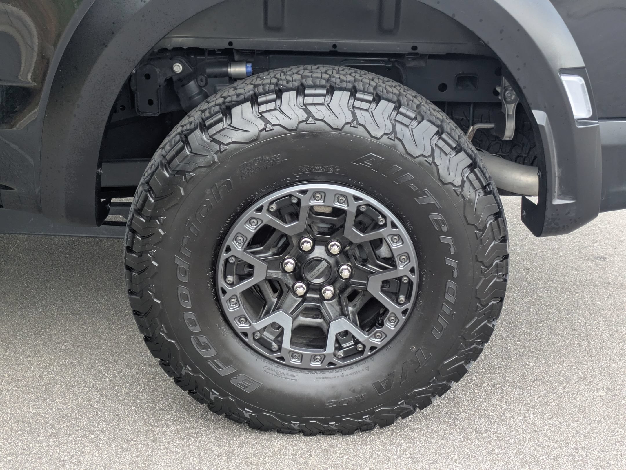 Certified 2025 Ford F150 Raptor w/ Equipment Group 803A Raptor R AWD/4WD image 8