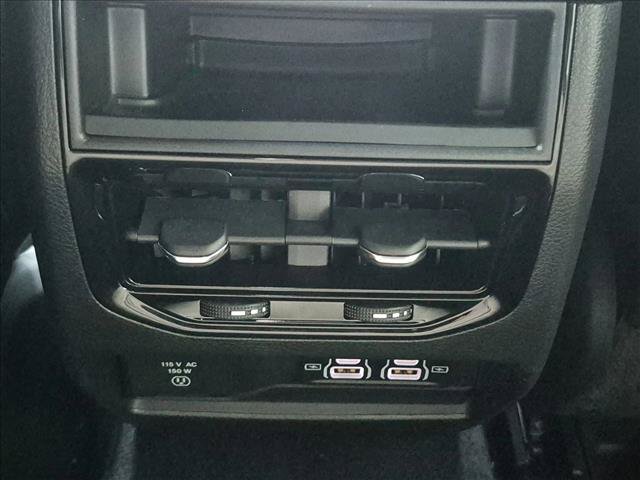 Used 2025 Jeep Grand Cherokee 4WD image 17