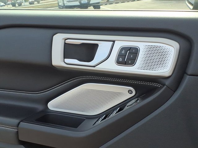 Certified 2020 Ford Explorer ST w/ Premium Technology Package image 21