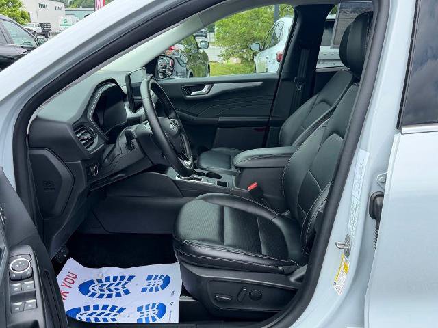 Certified 2025 Ford Escape Platinum AWD/4WD image 15