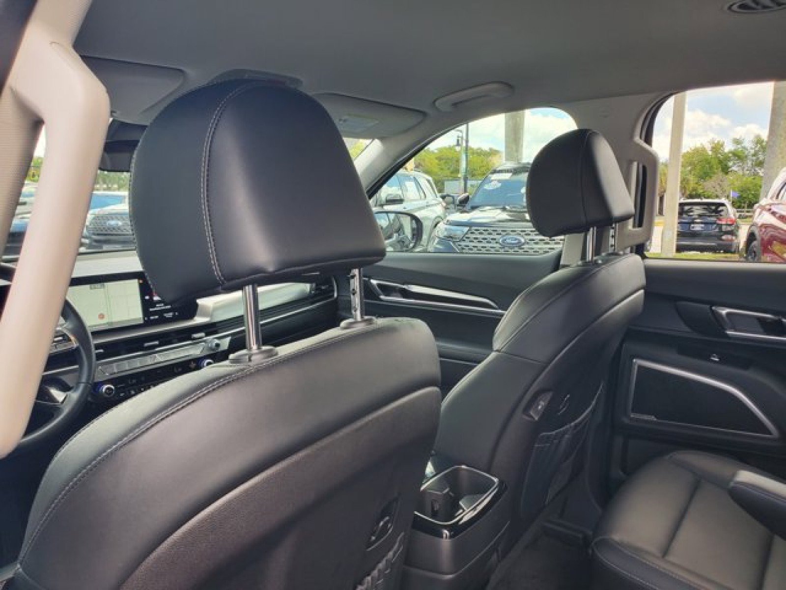 Used 2023 Kia Telluride S AWD/4WD image 28