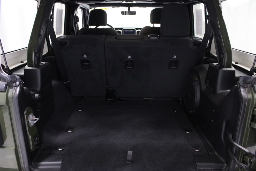 Used 2021 Jeep Wrangler Unlimited Sport AWD/4WD image 16