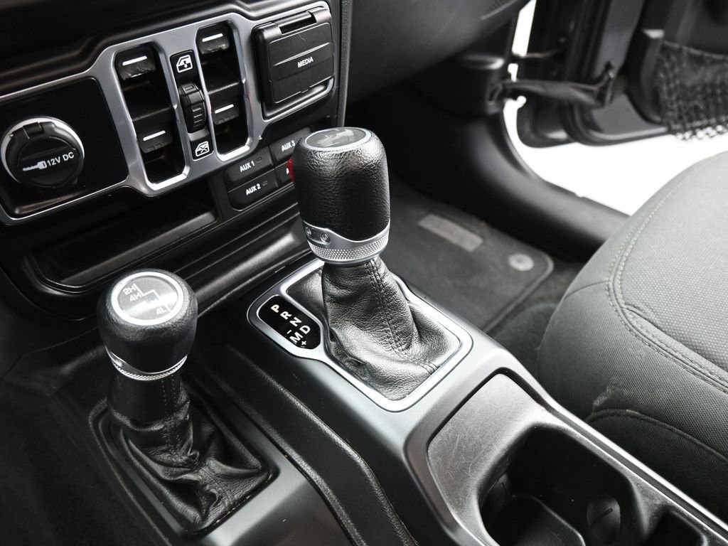 Used 2022 Jeep Wrangler Unlimited Sport image 15