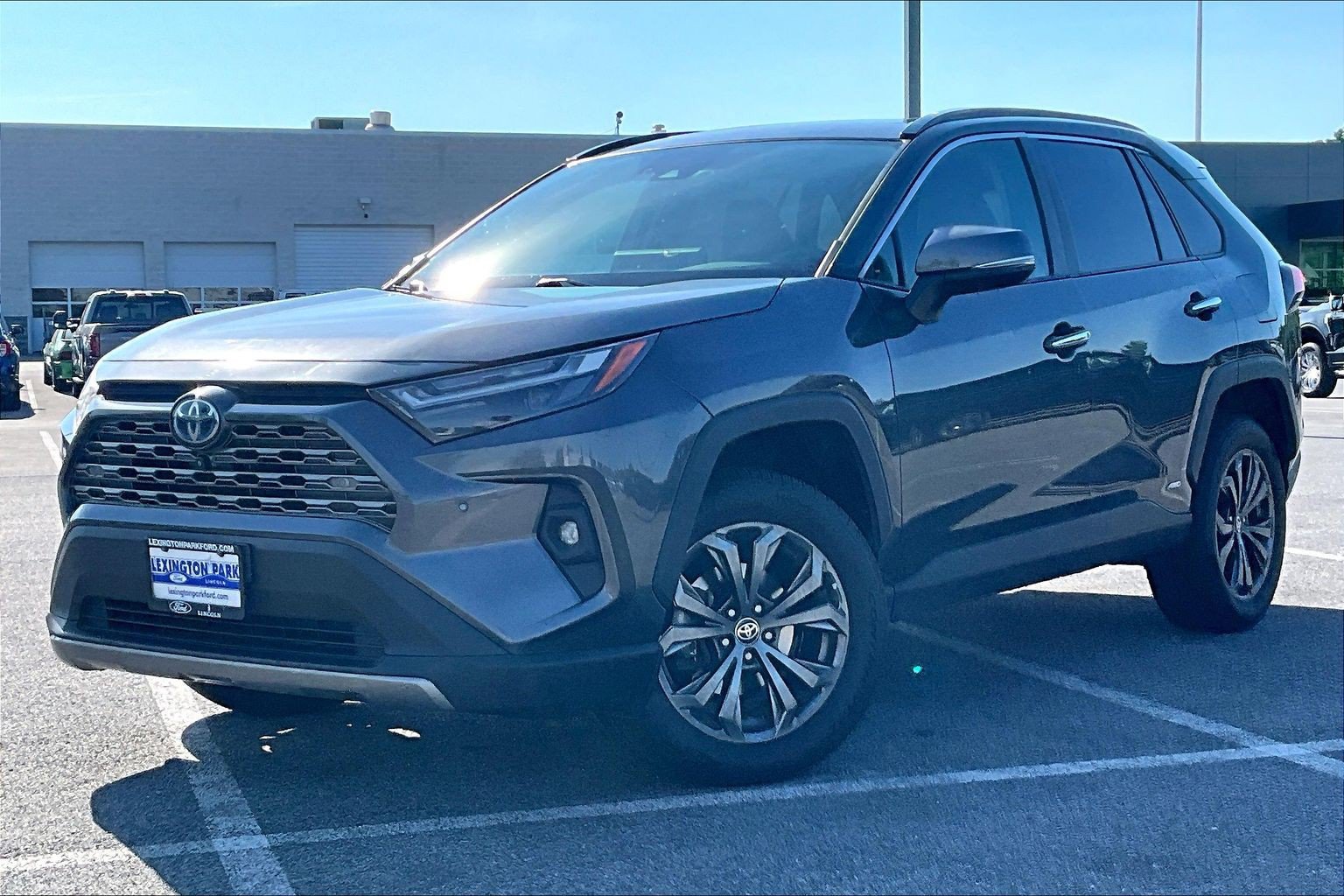 Used 2023 Toyota RAV4 Limited AWD/4WD image 3