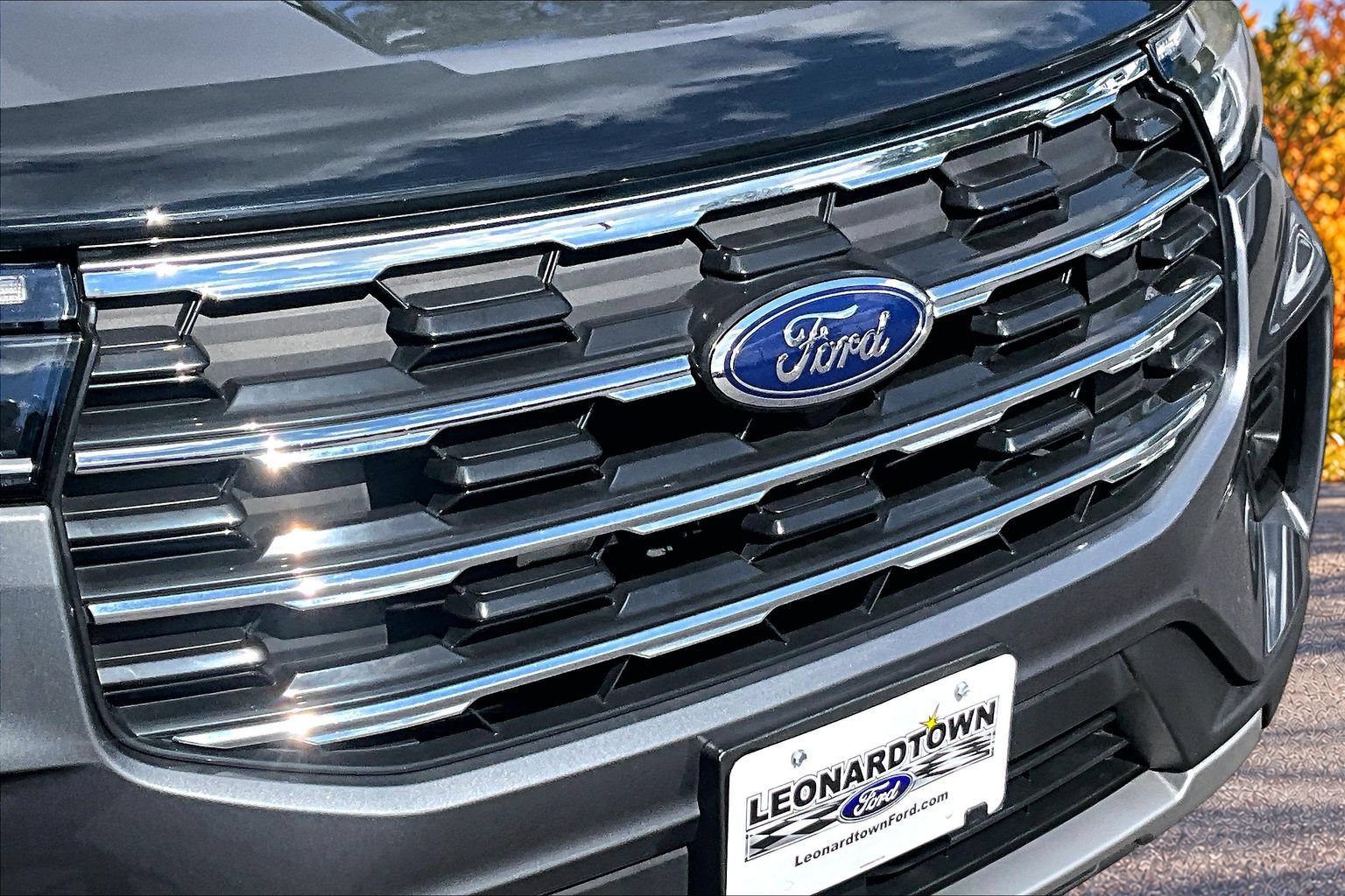 Certified 2025 Ford Explorer Active RWD image 32