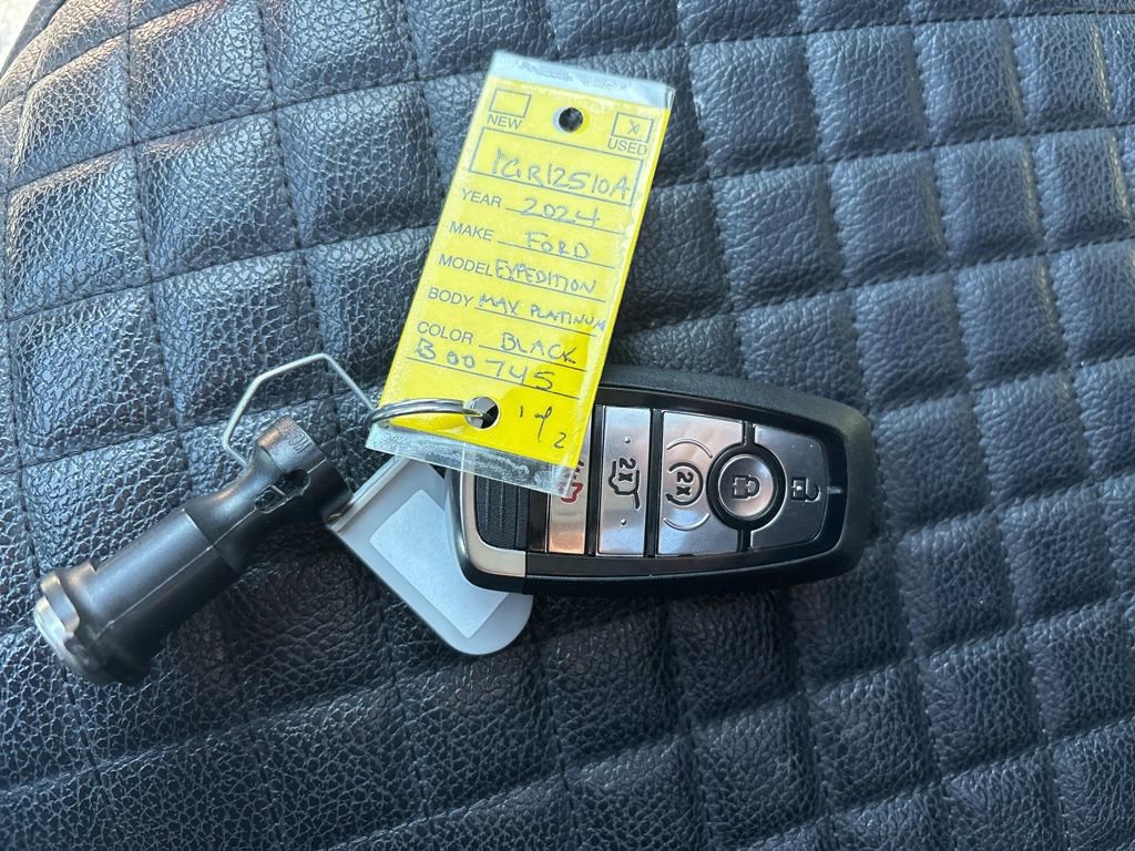 Certified 2024 Ford Expedition Max Platinum image 12