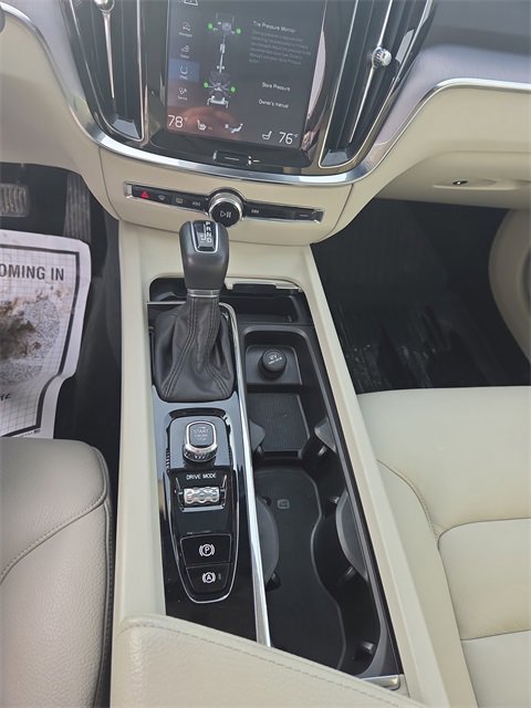 Used 2019 Volvo S60 T5 Momentum w/ Premium Package image 23