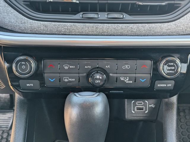 Used 2025 Jeep Compass Latitude w/ Sun & Sound Group image 21