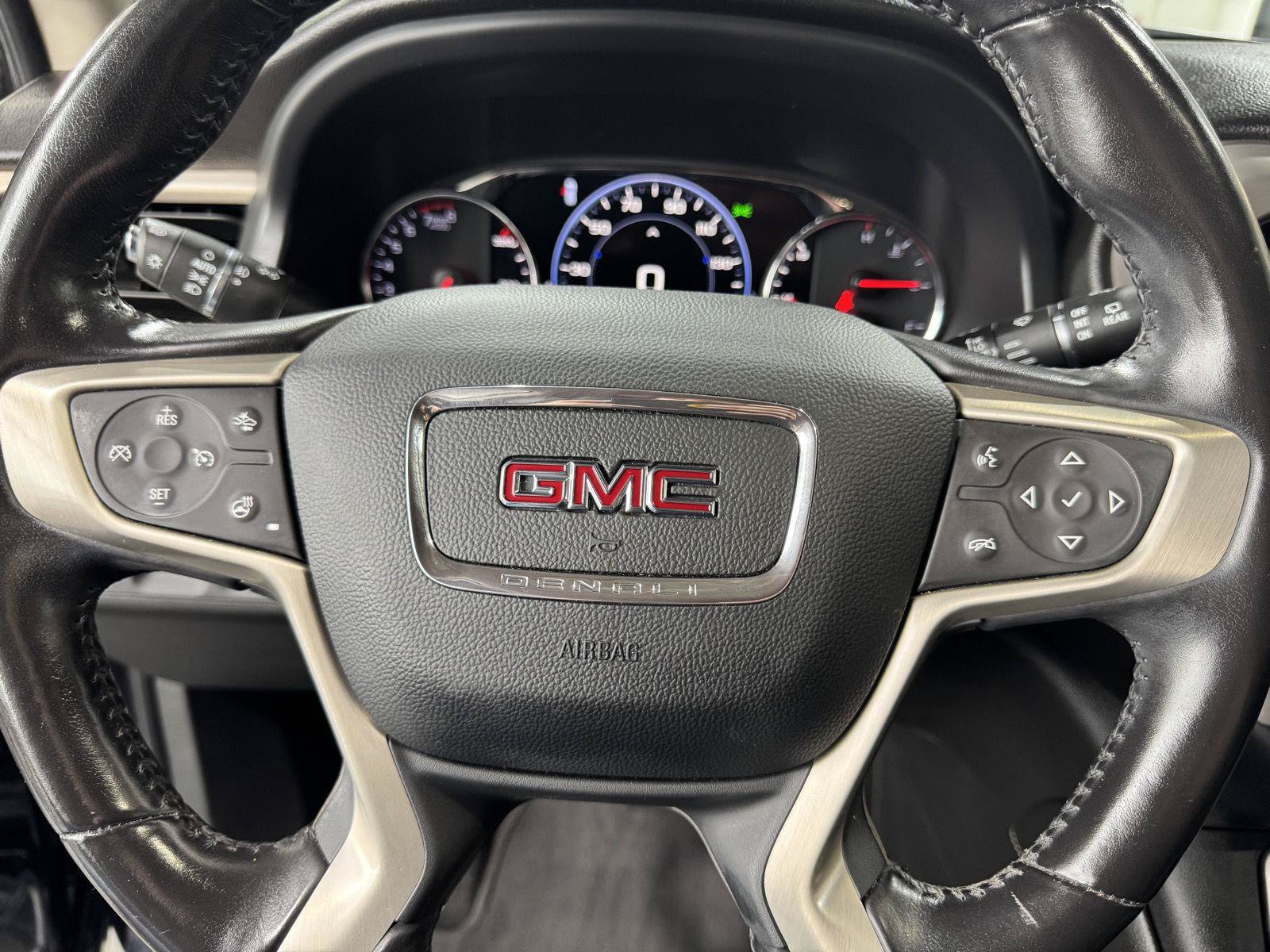 Used 2021 GMC Acadia Denali w/ Denali Technology Package AWD/4WD image 13