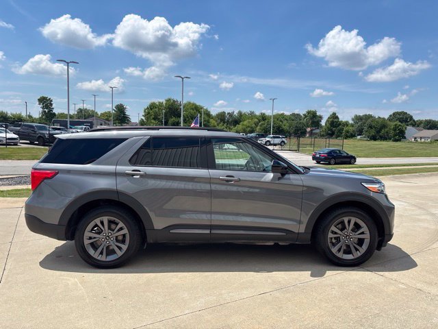 Certified 2023 Ford Explorer XLT w/ Equipment Group 202A AWD/4WD image 7