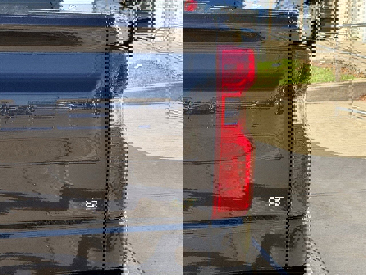 Used 2024 Chevrolet Silverado 1500 LT image 7