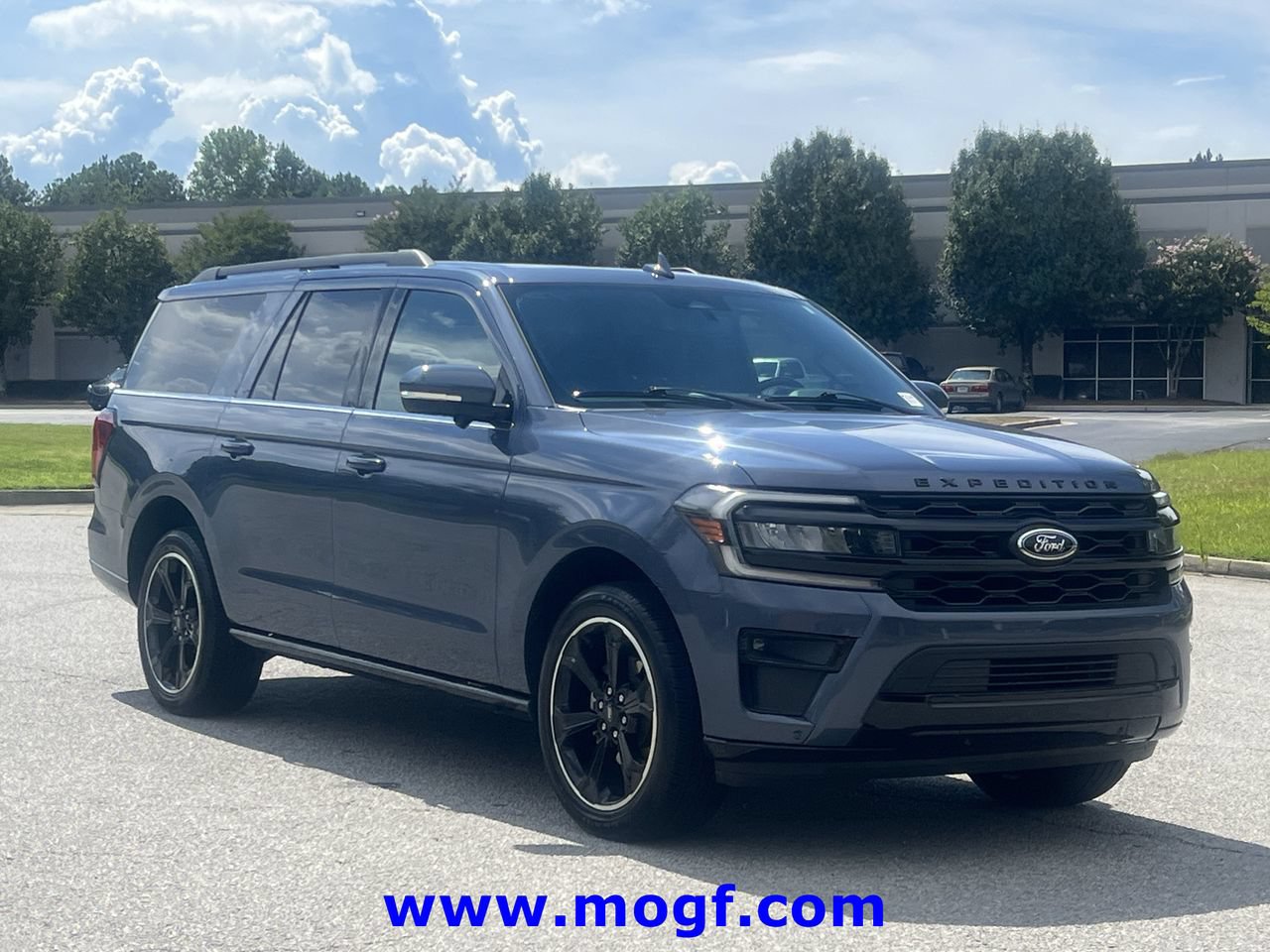 Certified 2023 Ford Expedition Max Limited RWD image 3