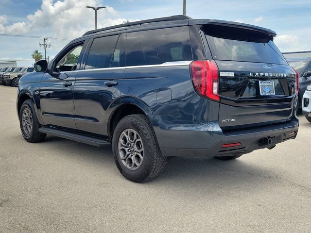 Certified 2025 Ford Expedition Active RWD image 4