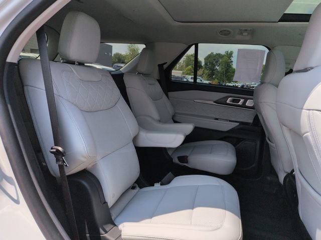Certified 2026 Ford Explorer Platinum w/ LUX Leather Package AWD/4WD image 18