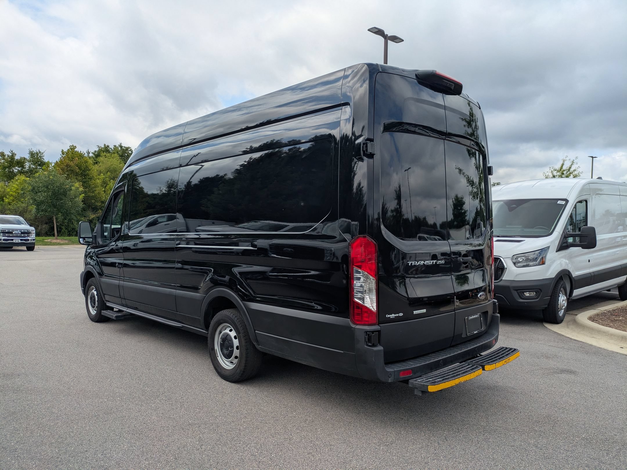 Certified 2023 Ford Transit 250 148 High Roof Extended w/ Load Area Protection Package RWD image 5