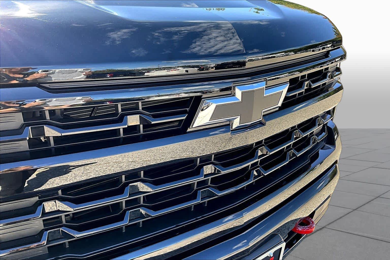 Used 2026 Chevrolet Silverado 1500 RST w/ Z71 Off-Road Package AWD/4WD image 32