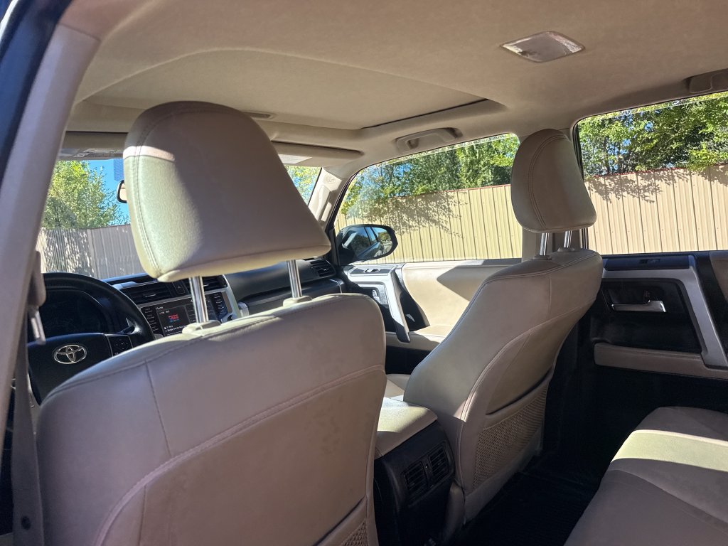 Used 2022 Toyota 4Runner SR5 Premium w/ Moonroof Package AWD/4WD image 24