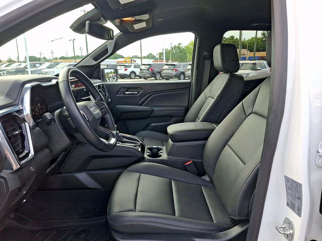 Used 2024 GMC Canyon Elevation w/ Elevation Premium Package AWD/4WD image 13