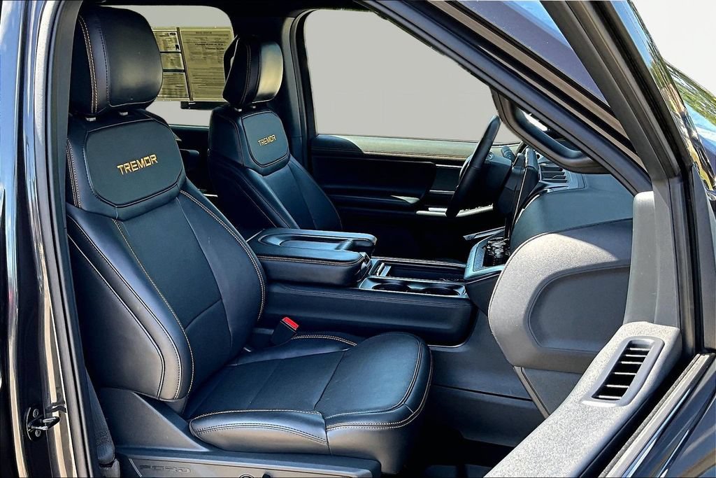 Certified 2025 Ford Expedition Tremor AWD/4WD image 7
