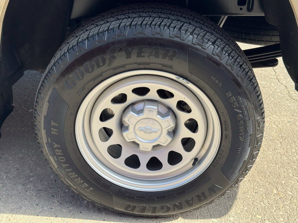 Used 2024 Chevrolet Colorado W/T RWD image 13