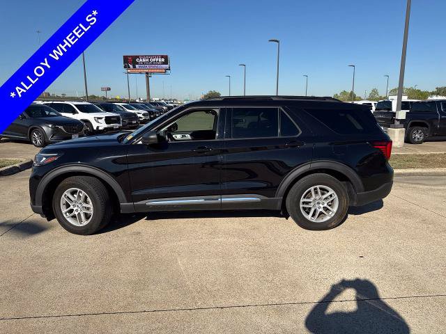 Certified 2025 Ford Explorer Active w/ Active Comfort Package RWD image 3