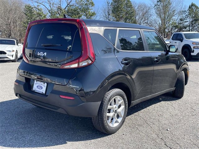Used 2022 Kia Soul LX w/ Technology Package image 5