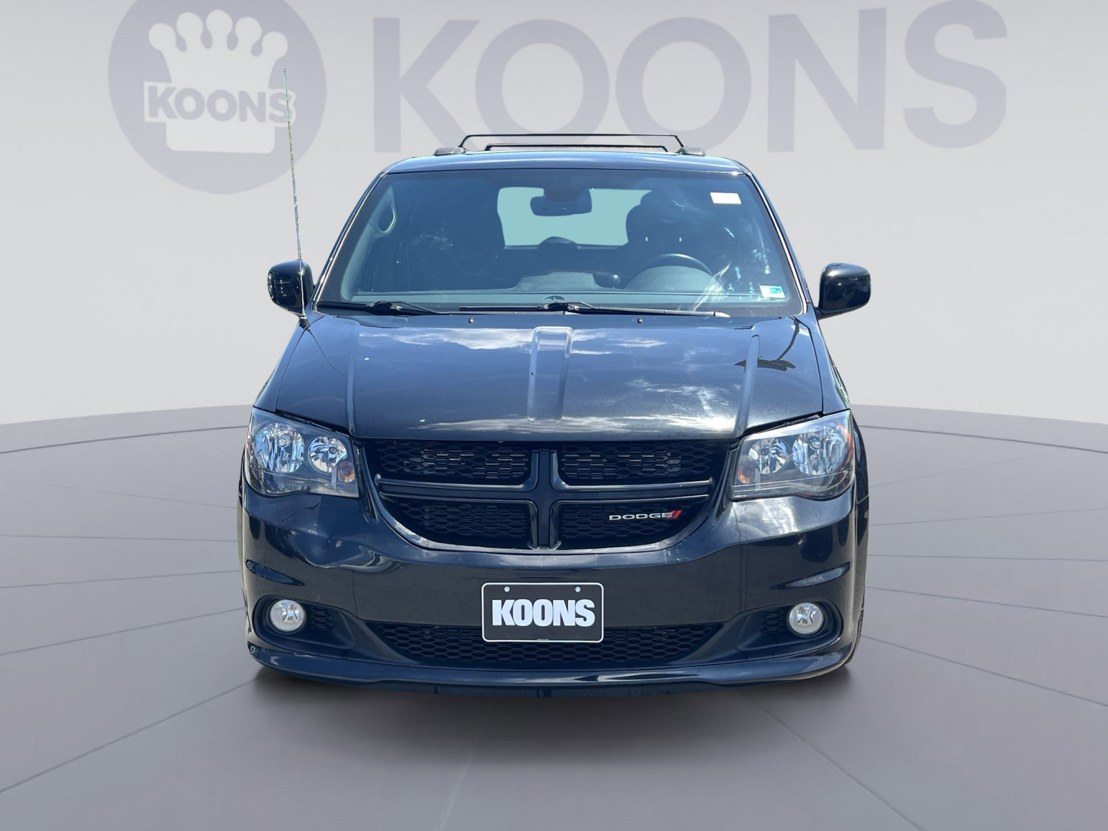 Used 2019 Dodge Grand Caravan SE FWD image 19
