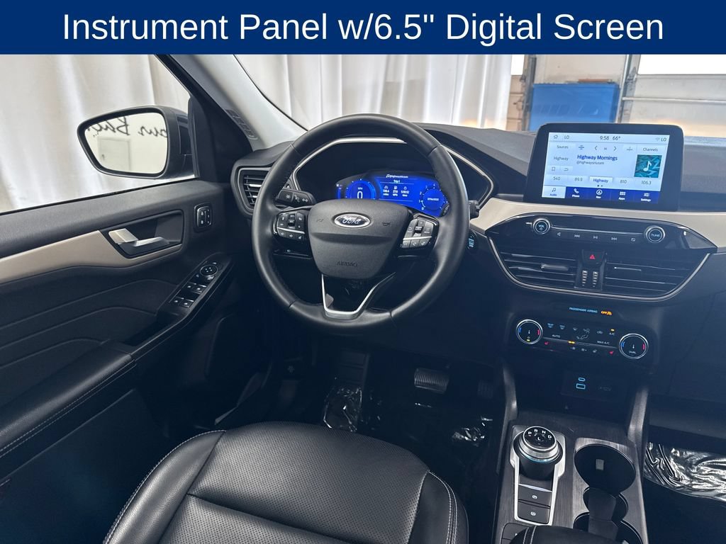 Certified 2022 Ford Escape SEL w/ Technology Package AWD/4WD image 15