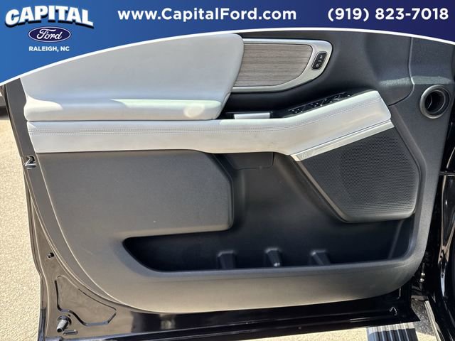Certified 2025 Ford Expedition Max Platinum w/ Driver's Package AWD/4WD image 21