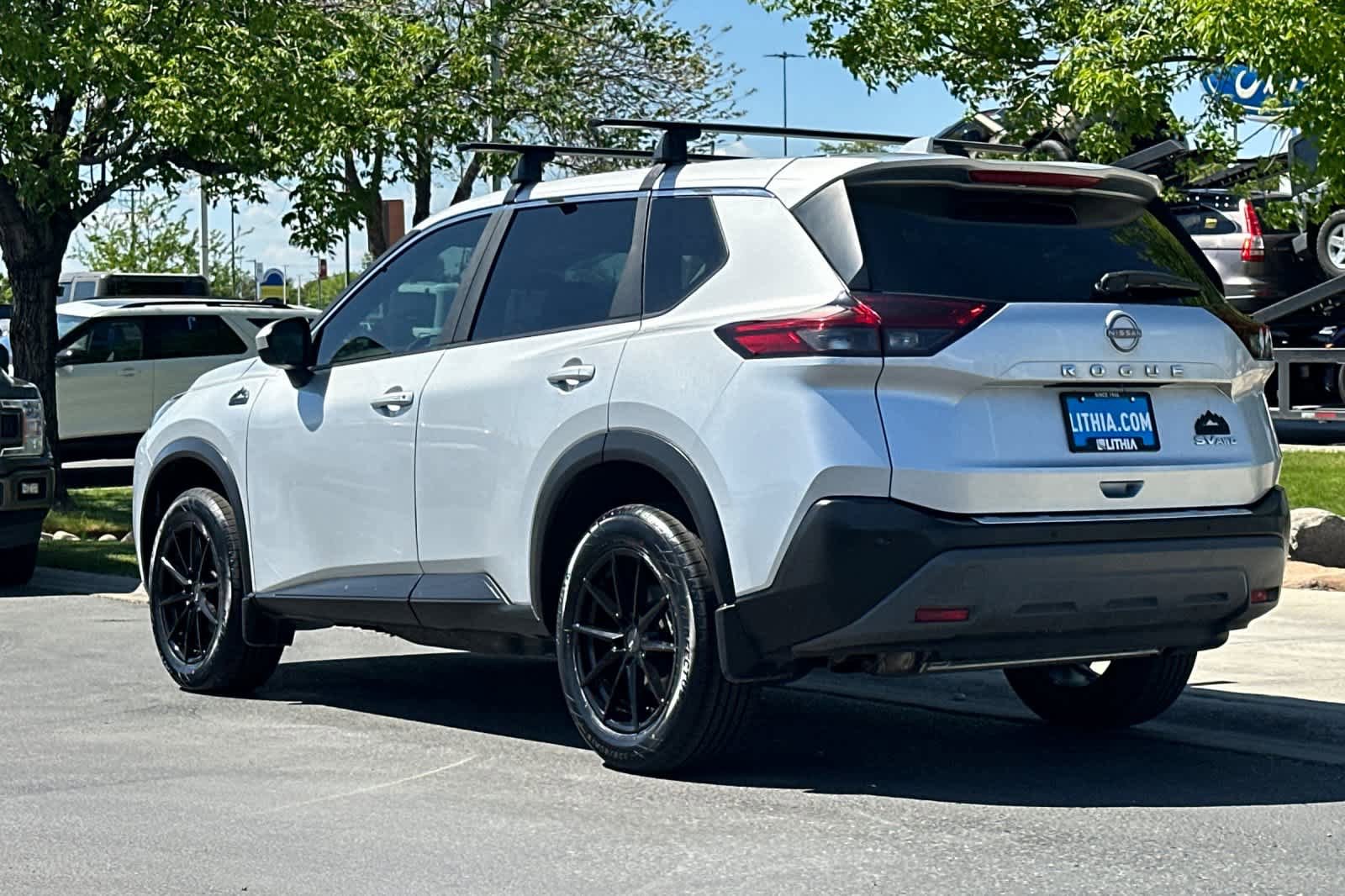 Used 2023 Nissan Rogue SV AWD/4WD image 6