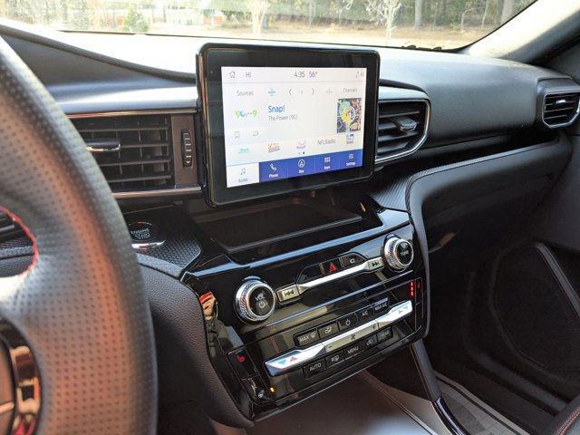 Certified 2022 Ford Explorer ST-Line w/ Class IV Trailer Tow Package image 24