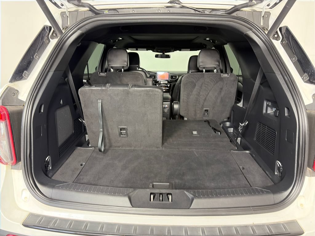 Certified 2023 Ford Explorer ST-Line w/ Class IV Trailer Tow Package AWD/4WD image 27