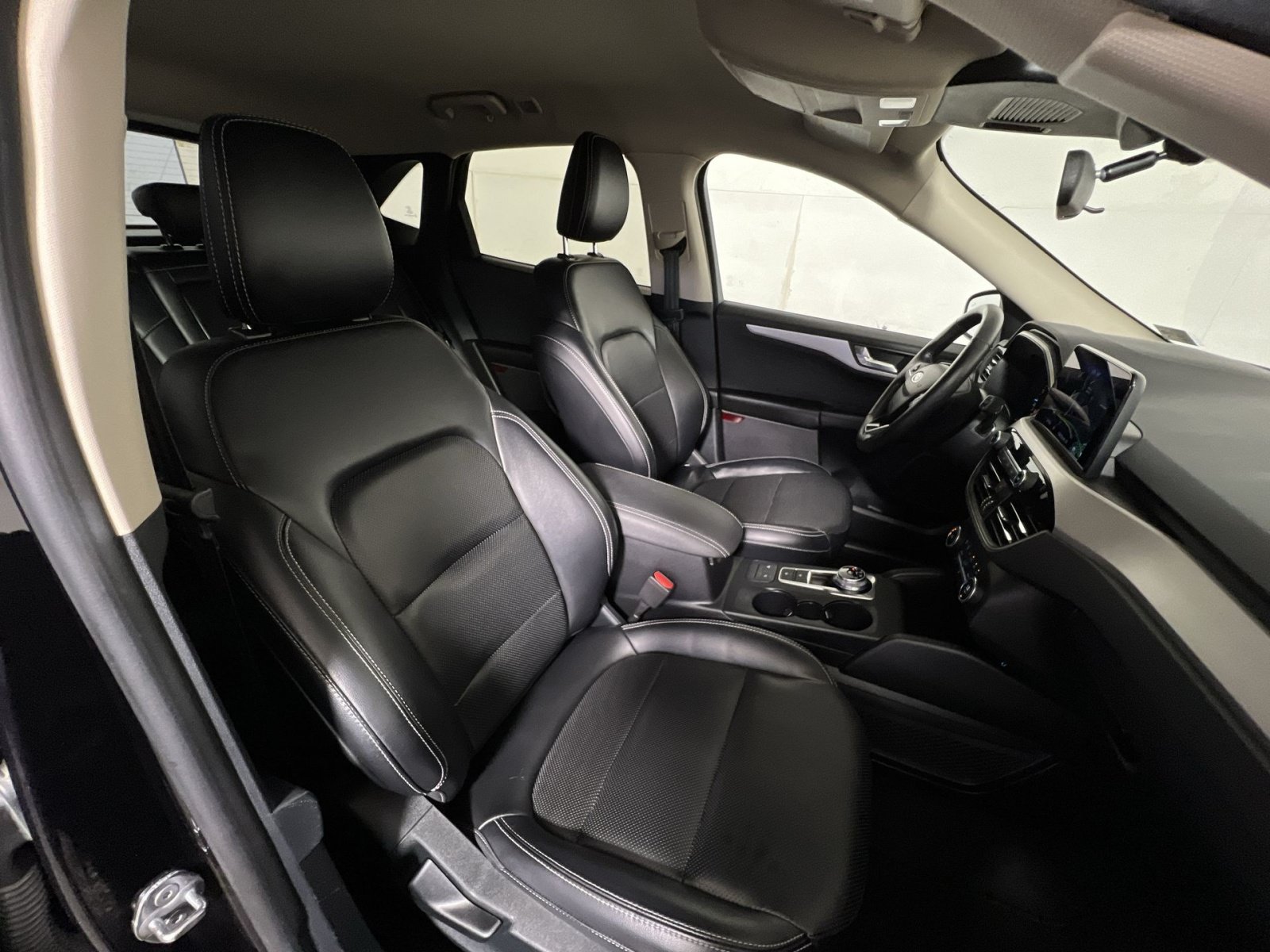 Certified 2020 Ford Escape SEL AWD/4WD image 26