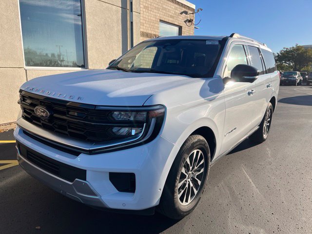 Certified 2025 Ford Expedition Platinum AWD/4WD image 4