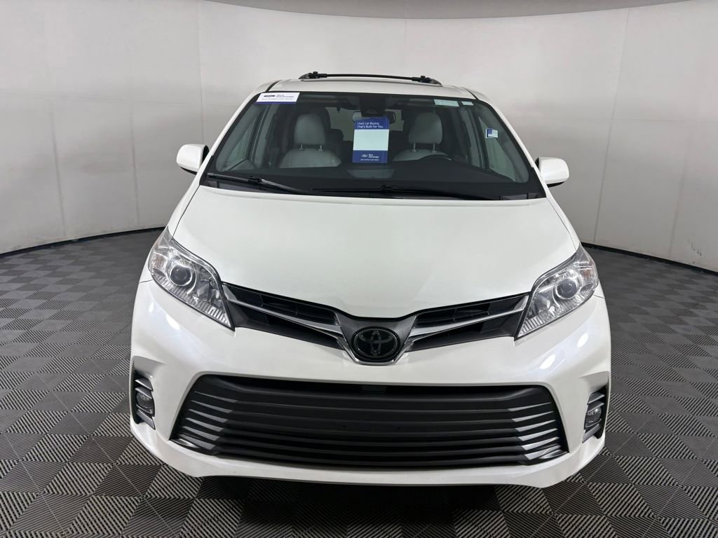Used 2018 Toyota Sienna XLE w/ XLE Navigation Package image 8