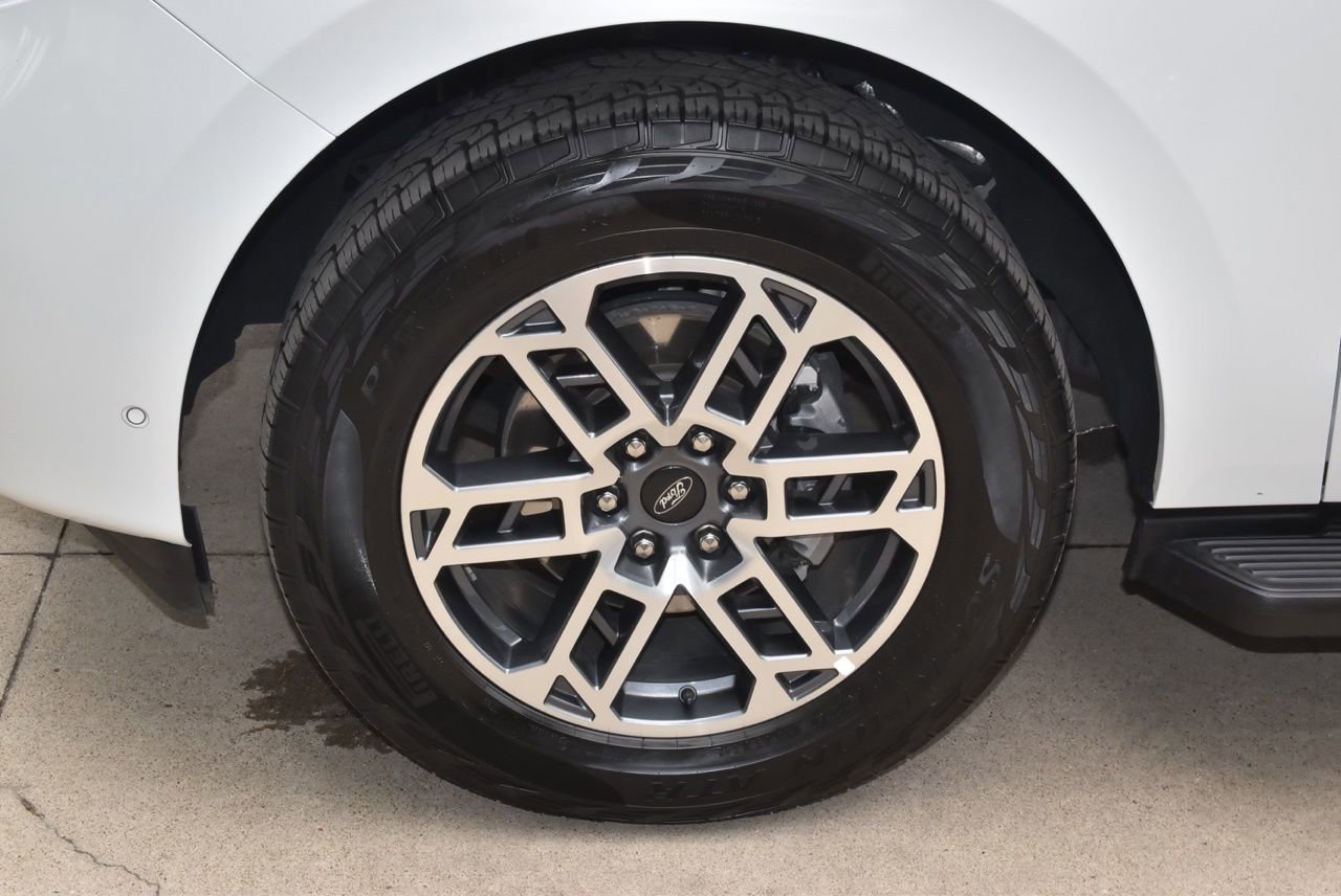 Certified 2025 Ford Expedition Active AWD/4WD image 43