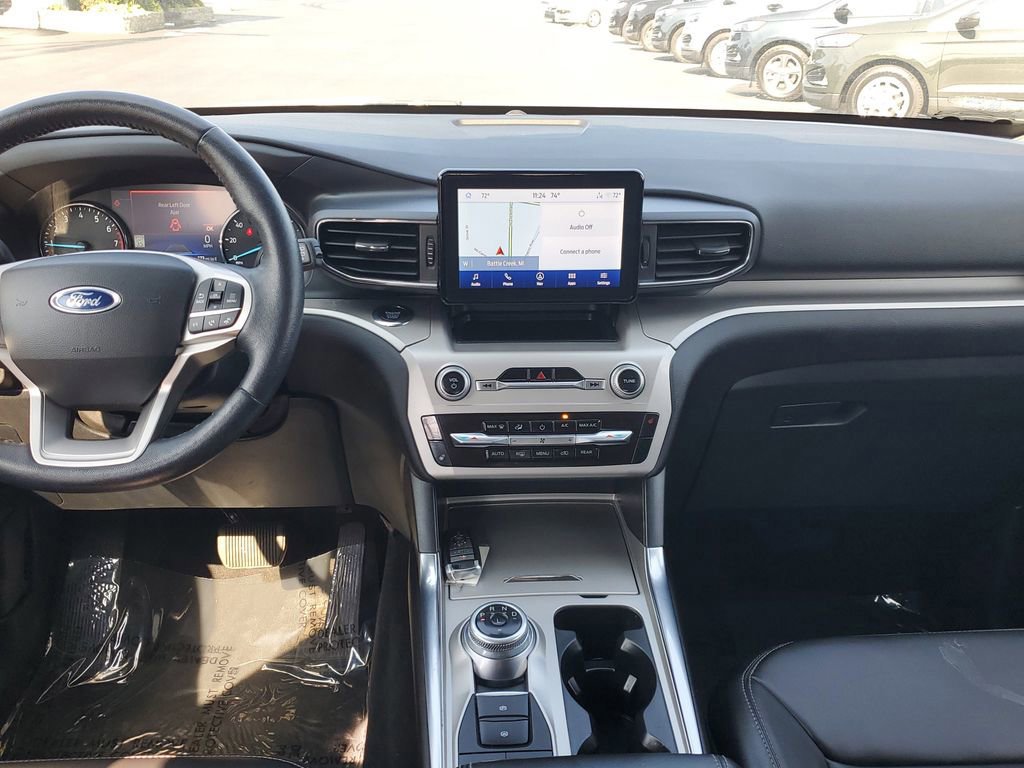 Certified 2022 Ford Explorer XLT w/ Equipment Group 202A image 25