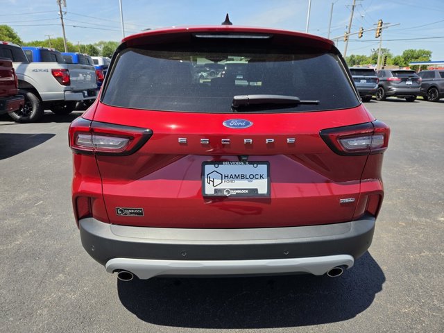 Certified 2026 Ford Escape SE FWD image 6