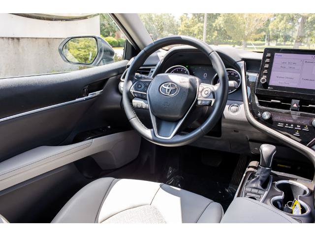 Used 2022 Toyota Camry XLE FWD image 13