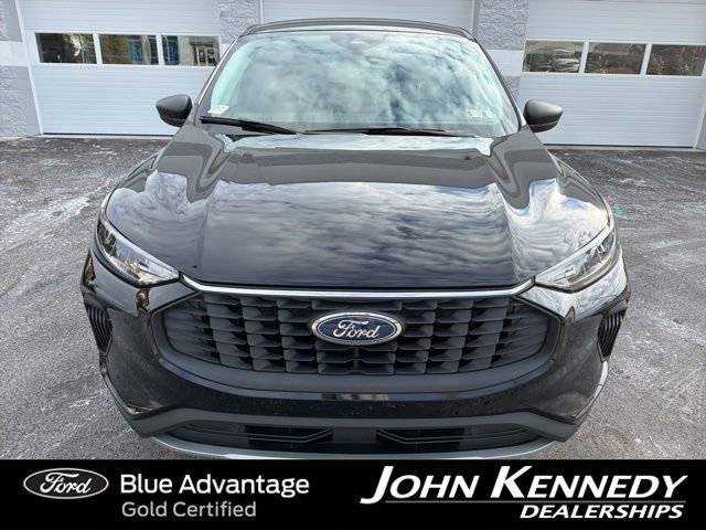 Certified 2025 Ford Escape Active w/ Cold Weather Package image 10
