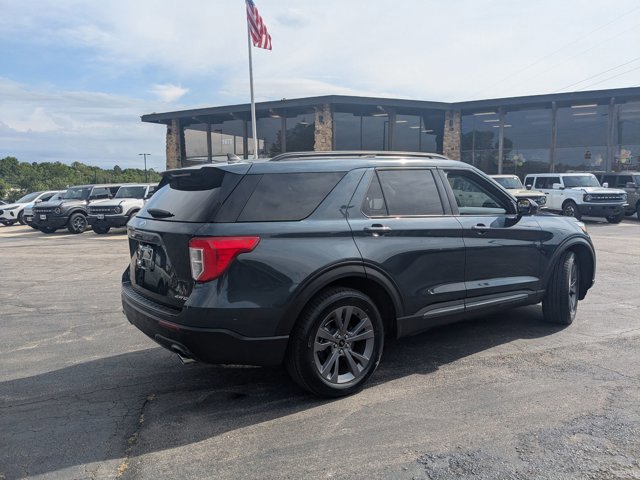 Certified 2022 Ford Explorer XLT w/ Equipment Group 202A AWD/4WD image 10