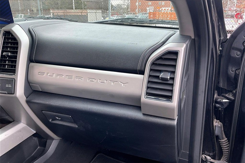 Certified 2020 Ford F350 Lariat w/ Lariat Ultimate Package image 14