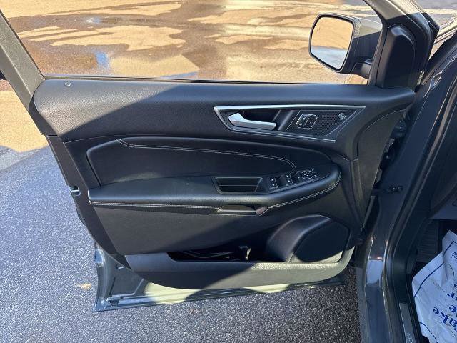 Certified 2021 Ford Edge Titanium image 31