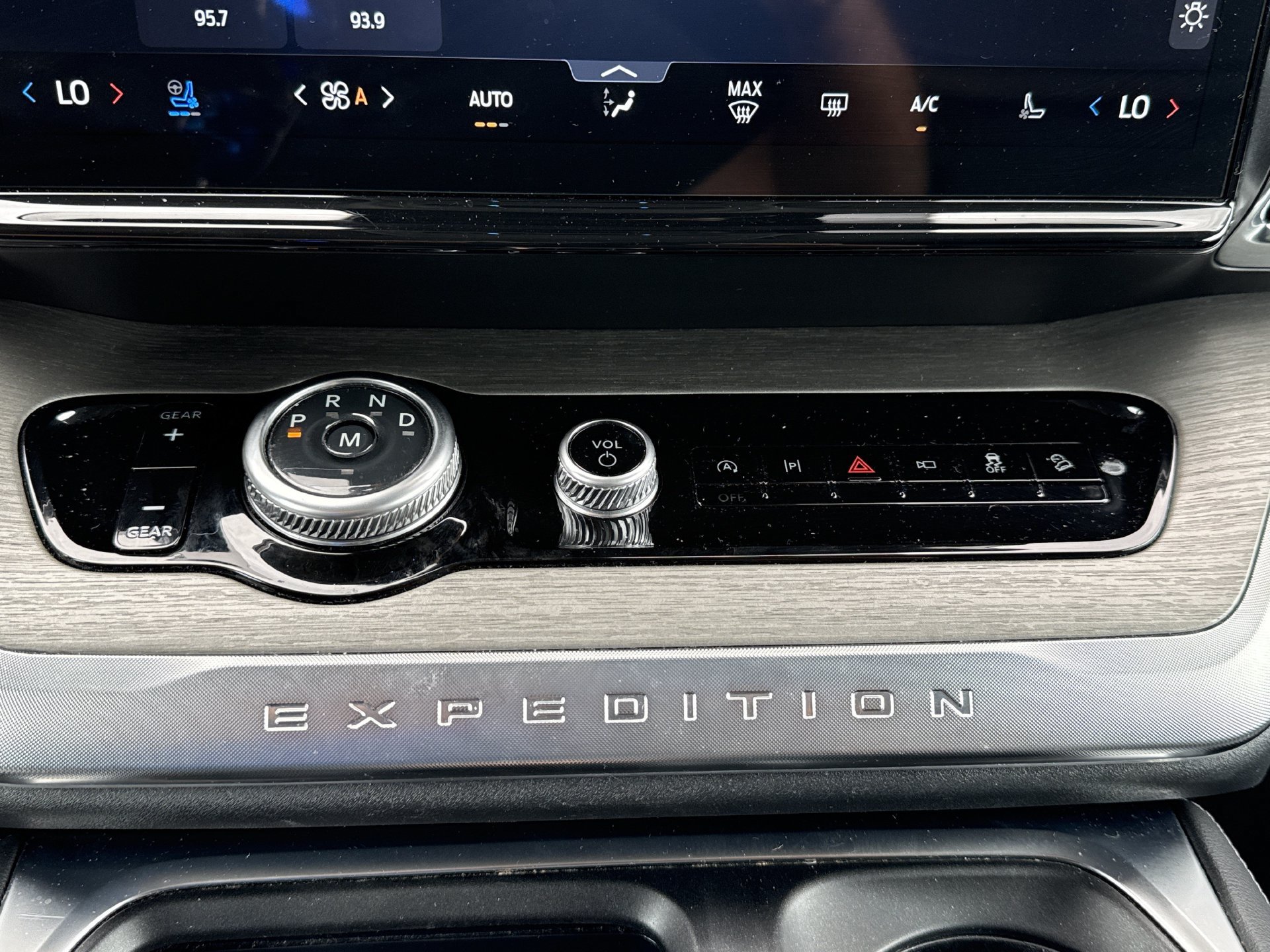 Certified 2025 Ford Expedition Max Platinum AWD/4WD image 8