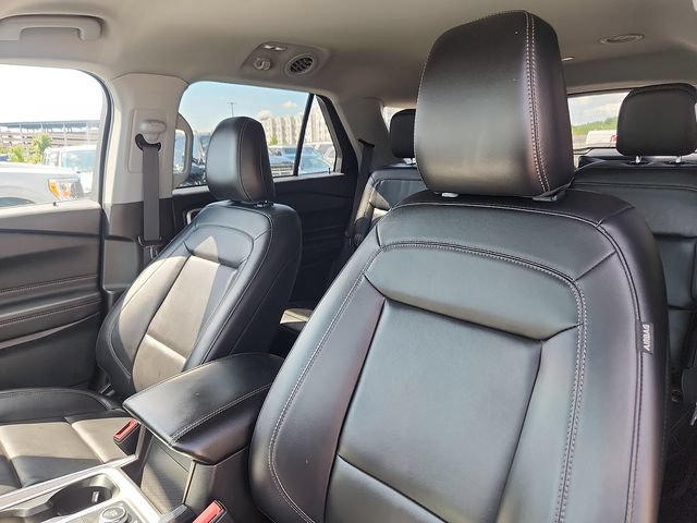 Certified 2023 Ford Explorer XLT w/ Equipment Group 202A AWD/4WD image 21