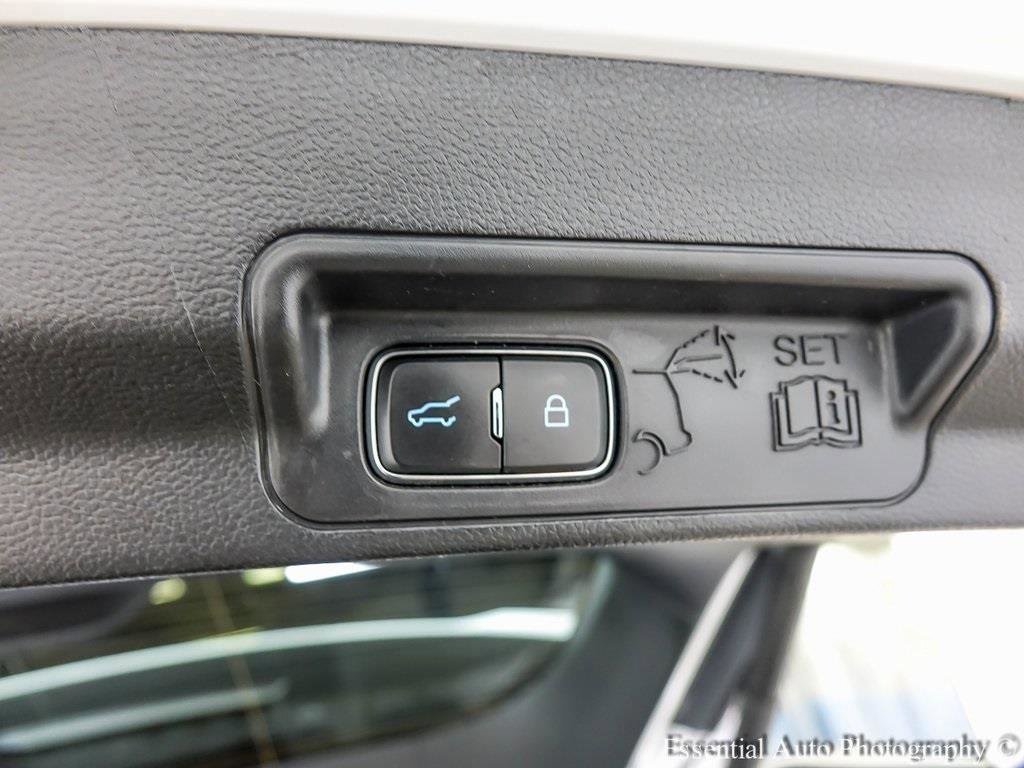 Certified 2021 Ford Explorer XLT image 24