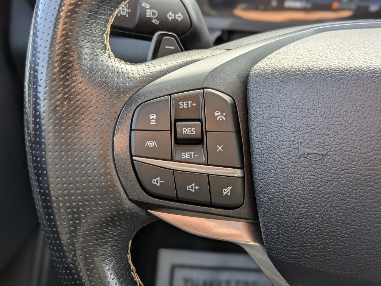 Certified 2020 Ford Explorer ST w/ Premium Technology Package image 29